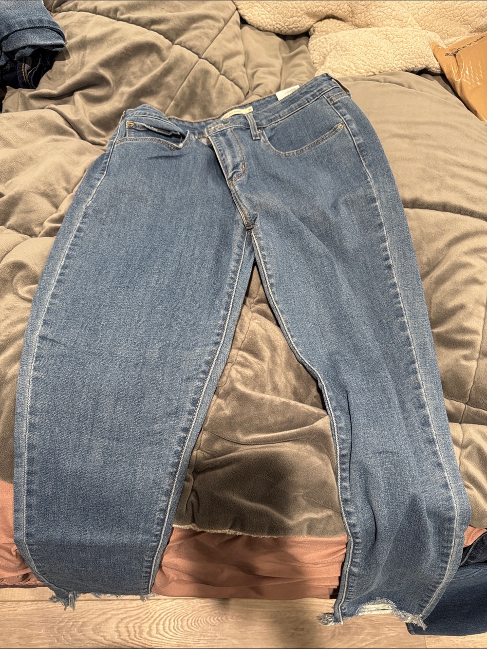 Levi's Men's Skinny Jeans in Medium Blue Wash